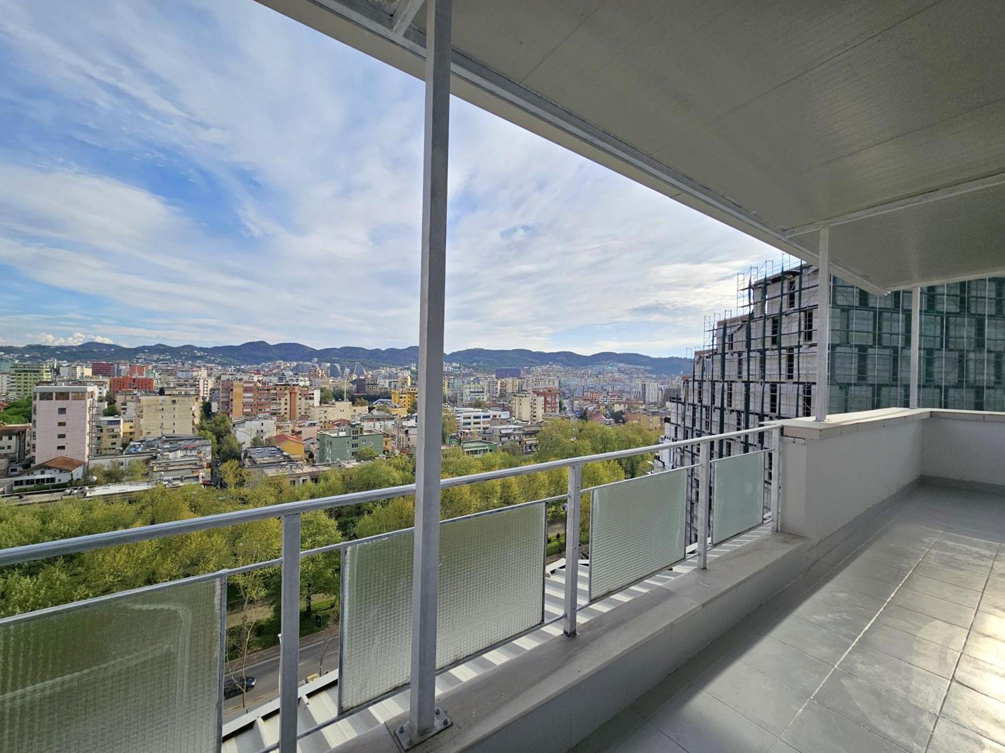 Skyvista Apartment *